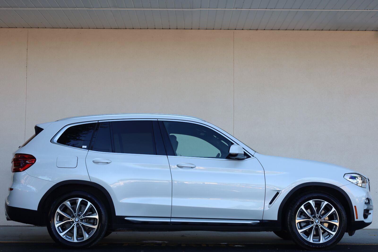 Used 2019 BMW X3 sDrive30i w/ Premium Package RWD image 2