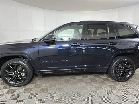 Used 2023 Jeep Grand Cherokee 30th Anniversary AWD/4WD image 6