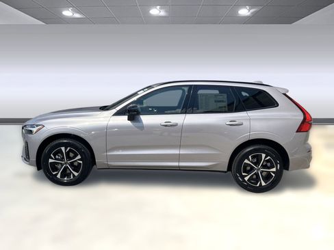 Certified 2026 Volvo XC60 B5 Core image 2