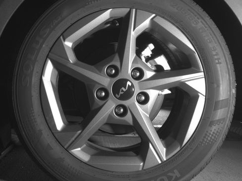 Used 2025 Kia K4 LXS FWD image 14