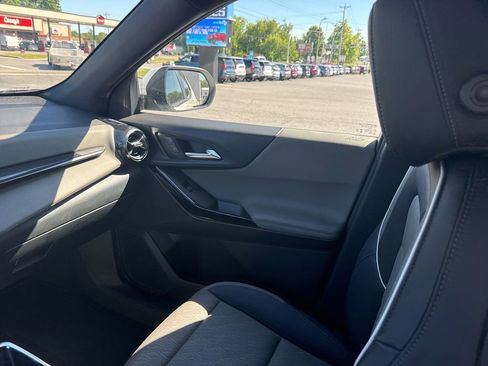 Used 2026 Chevrolet Equinox LT w/ Convenience Package II FWD image 17