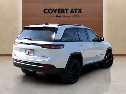 New 2025 Jeep Grand Cherokee Limited w/ Black Appearance Package image 5