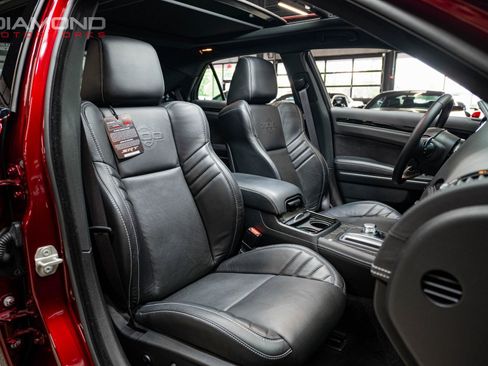 Used 2023 Chrysler 300 C RWD image 17