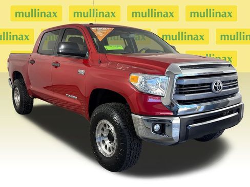 Used 2015 Toyota Tundra SR5 w/ SR5 Upgrade Package image 2
