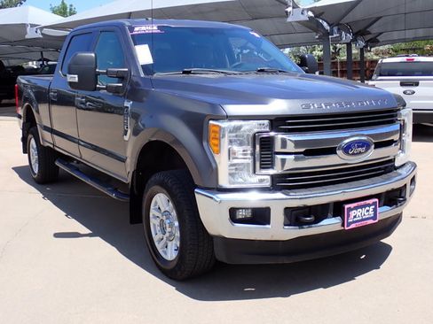 Used 2017 Ford F250 XLT w/ XLT Value Package AWD/4WD image 6