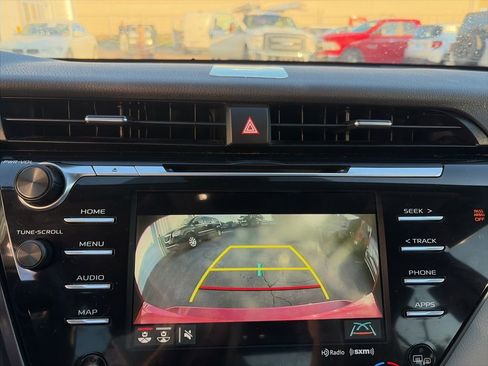 Used 2020 Toyota Camry XSE image 19
