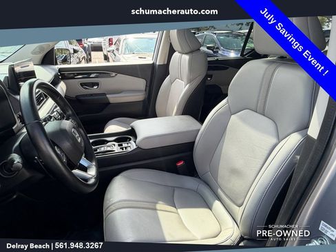 Used 2023 Honda Pilot Touring image 10