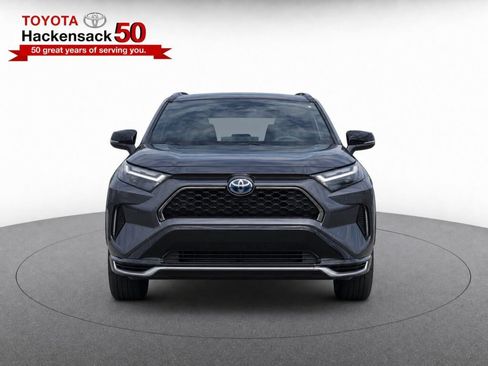 Used 2023 Toyota RAV4 SE w/ Weather & Moonroof Package AWD/4WD image 40