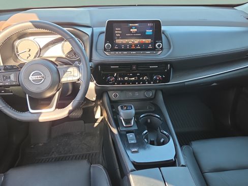 Used 2021 Nissan Rogue SL FWD image 12