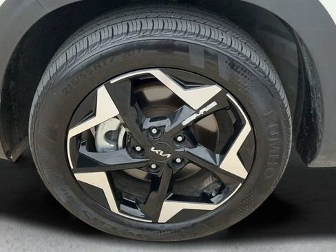 Used 2025 Kia Seltos S AWD/4WD image 9