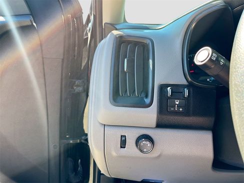 Used 2022 GMC Canyon Elevation Standard w/ Convenience Package image 9