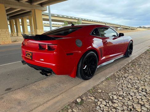 Used 2013 Chevrolet Camaro SS w/ SS Performance Package image 3
