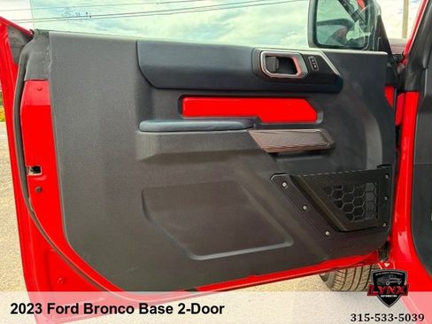 Used 2023 Ford Bronco 2-Door AWD/4WD image 10
