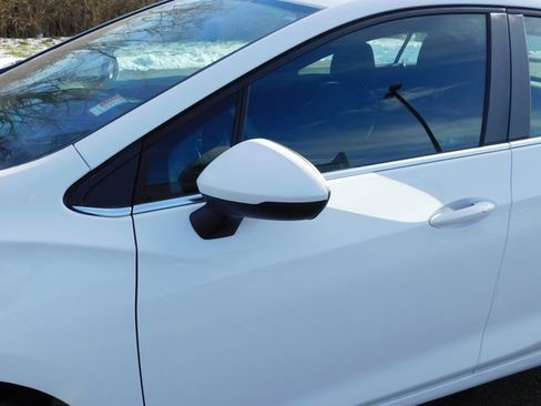 Used 2017 Chevrolet Cruze LT w/ Convenience Package image 11