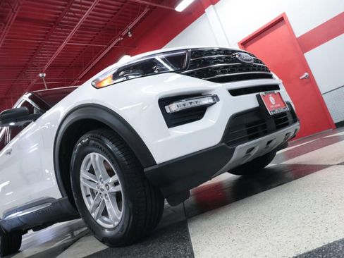 Used 2020 Ford Explorer XLT w/ Equipment Group 202A RWD image 36