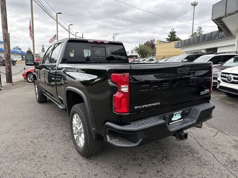 Used 2021 Chevrolet Silverado 2500 High Country w/ Z71 Off-Road Package AWD/4WD image 3