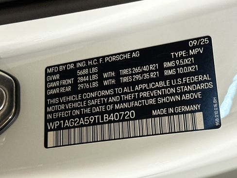 Certified 2026 Porsche Macan S AWD/4WD image 44
