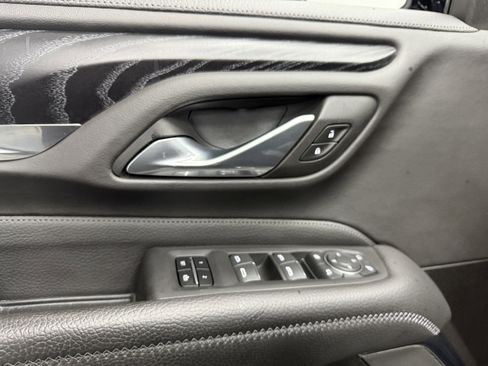 Used 2023 GMC Yukon Denali image 12