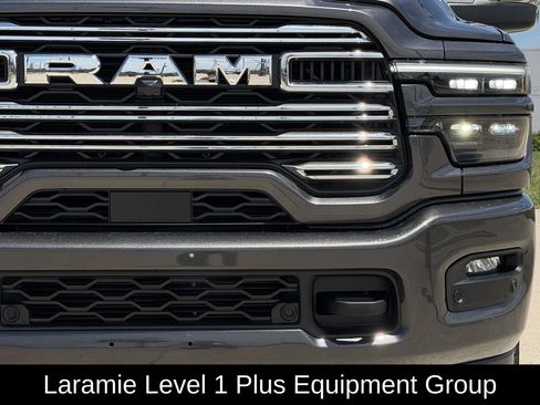 Used 2025 RAM 2500 Laramie w/ Sport Appearance Package AWD/4WD image 4
