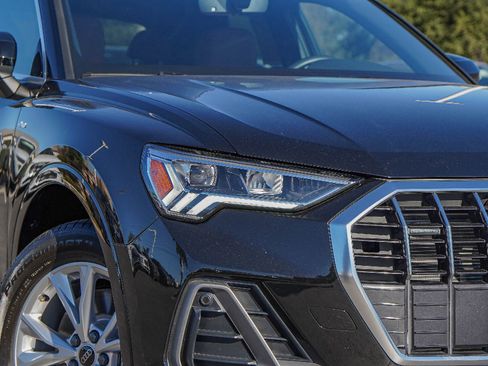 Certified 2025 Audi Q3 2.0T Premium w/ Convenience Package image 2