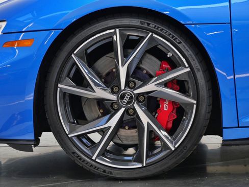 Used 2022 Audi R8 V10 RWD image 10