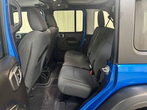 Used 2024 Jeep Wrangler Willys image 30