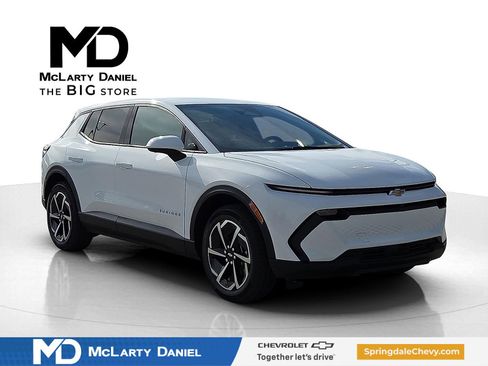 New 2026 Chevrolet Equinox EV LT image 1