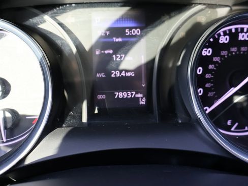 Used 2020 Toyota Camry LE image 22