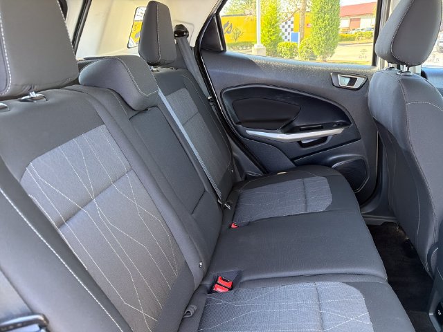 Used 2020 Ford EcoSport SE w/ SE Convenience Package FWD image 28