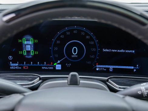 Used 2022 Cadillac Escalade ESV Sport w/ Touring Package image 24