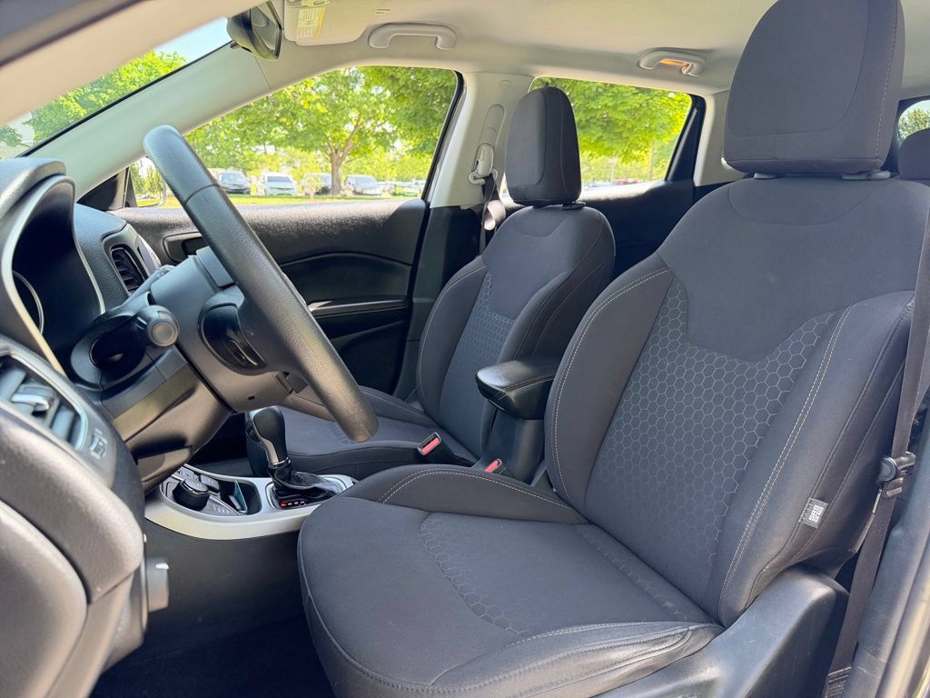Used 2019 Jeep Compass Sport AWD/4WD image 17