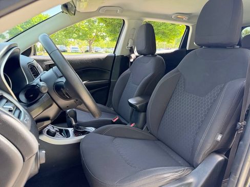 Used 2019 Jeep Compass Sport AWD/4WD image 17
