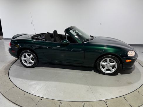 Used 1999 MAZDA MX-5 Miata image 29