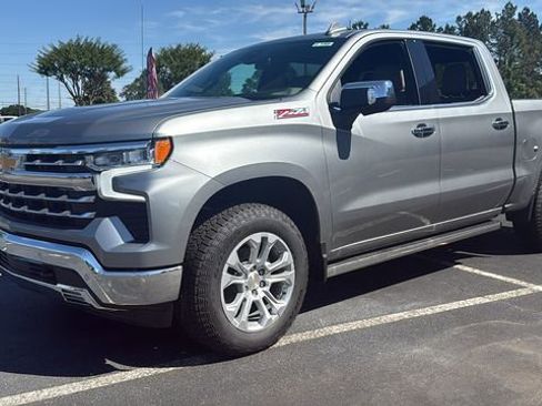 New 2026 Chevrolet Silverado 1500 LTZ w/ Z71 Off-Road Package AWD/4WD image 3