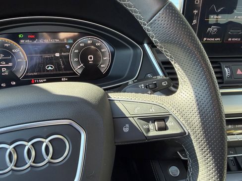 Used 2023 Audi Q5 e Premium Plus w/ Premium Plus Package image 33