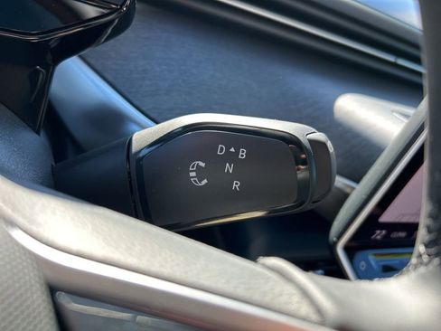 New 2025 Volkswagen ID. Buzz Pro S Plus image 23