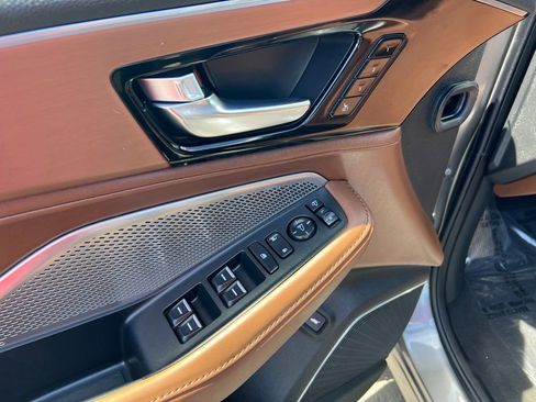 Certified 2024 Acura MDX SH-AWD w/ Technology Package image 12