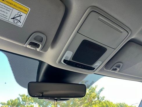 Used 2023 Honda Pilot EX-L image 10