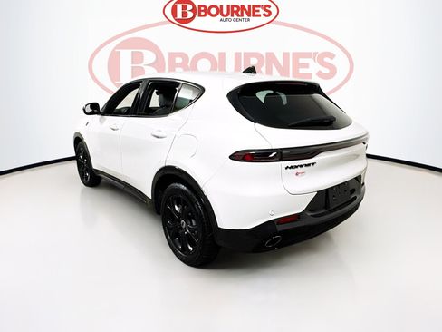 Used 2024 Dodge Hornet R/T w/ R/T Blacktop Package image 7