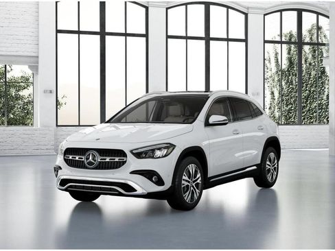 Certified 2025 Mercedes-Benz GLA 250 4MATIC image 40