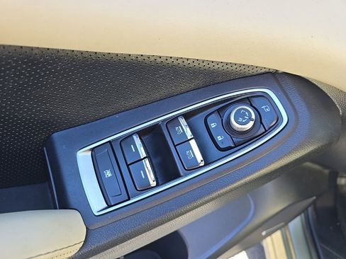 Used 2023 Subaru Ascent Limited w/ Technology Package image 18