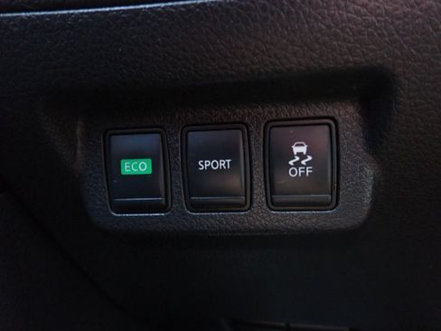 Used 2016 Nissan Sentra SR w/ SR Premium Package FWD image 15