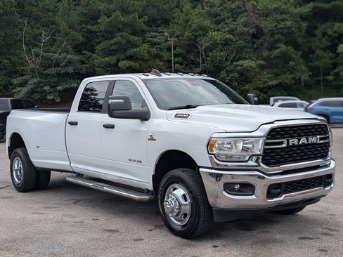 Used 2024 RAM 3500 Big Horn AWD/4WD image 11