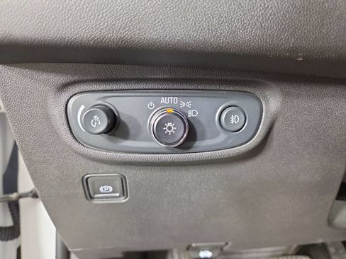 Used 2024 GMC Terrain SLT AWD/4WD image 28