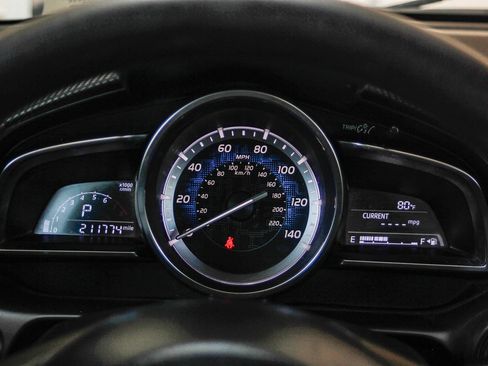 Used 2017 Toyota Yaris iA image 21