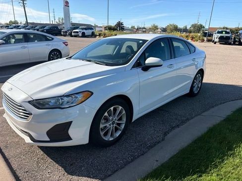 Used 2020 Ford Fusion SE FWD image 4