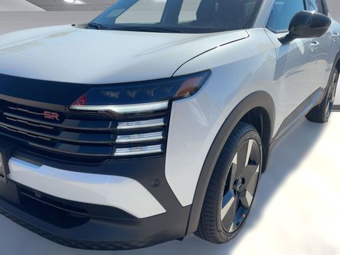 New 2026 Nissan Kicks SR w/ Cold Weather Package image 5