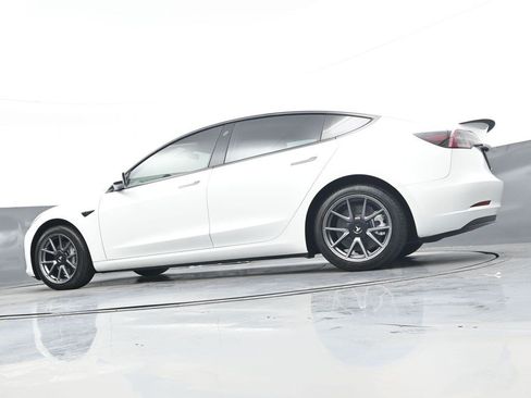 Used 2022 Tesla Model 3 Long Range AWD/4WD image 31