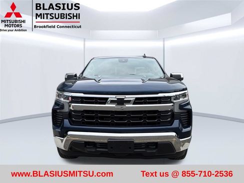 Used 2023 Chevrolet Silverado 1500 LT AWD/4WD image 4