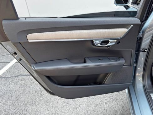 Used 2023 Volvo S90 B6 Plus w/ Protection Package Premier image 42